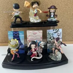 ワンピース　カードスタンドフィギュア　一番くじ　ルフィ　ゾロ　ハンコック　ほか