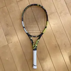Babolat Pure Aero ピュアアエロ テニスラケット26インチのサムネイル