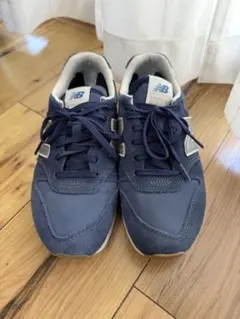 New Balance ネイビー スニーカー