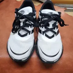 adidas スニーカー ホワイト/ブラック