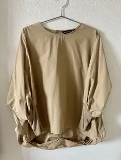 mizuiro ind ベージュ　トップス