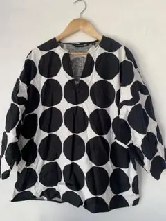 海外限定　日本未発売 マリメッコ ユニクロ サイズM ドット柄　黒　白　トップス
