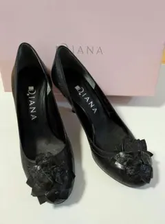 Diana ブラック ハイヒール フラワー装飾