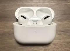 Apple Pod(第1世代)ホワイト美品！ジャンク品（箱あり） Apple - 第一世代AirPods PRO【ジャンク品】の通販 by Mai's