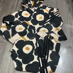 アディダスadidasマリメッコmarimekkoキッズ140サイズ上下セット