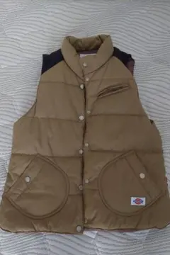 【美品】Dickies ベージュ キルティングダウンベスト レディース、ジュニア