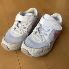 ナイキ　スニーカー　18.5センチ