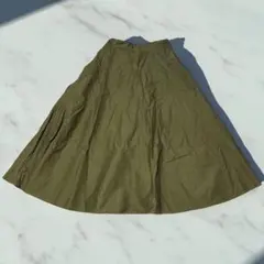 ユニクロ　オリーブグリーン フレアスカート ゴムウエスト.