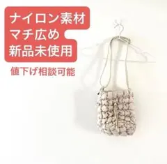 新品未使用 ナイロン素材 巾着ショルダーバッグのサムネイル