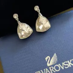SWAROVSKI　イヤリング