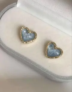 ハート型青色ピアス(両耳用) イヤリング