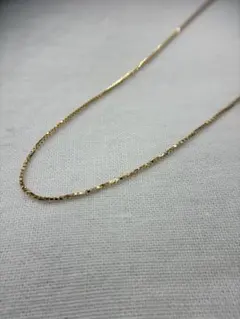 ⑩ ￼K18チェーンネックレス　45㌢ 0.7㍉幅