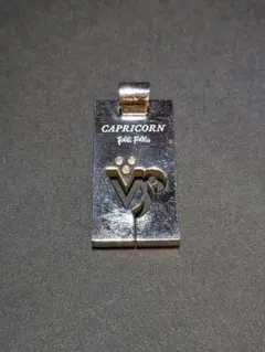 フォリフォリ　　カプリコーン　山羊座　ネックレストップ
