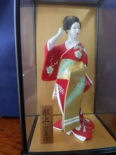 井上 あき子作 博多人形『花篭』置物 陶器 井上 あき子作 博多人形『花篭』置物 陶器 置物