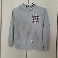 キッズ用グレーのフード付きパーカー