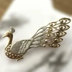 ヴィンテージ　珍しい孔雀　くじゃくブローチ　昭和レトロ　大ぶりコサージュ　卒業式