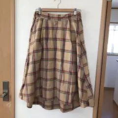 冬に最適❗️再値下げ‼️アース☆厚手フレアーチェックスカート　暖かい