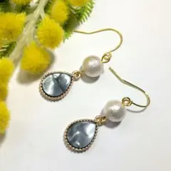 ハンドメイドピアス　3208　　　　　コットンパールとチャーム