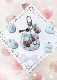 【525】ネコ×チョコミント　シェイカー　レジン　チャーム