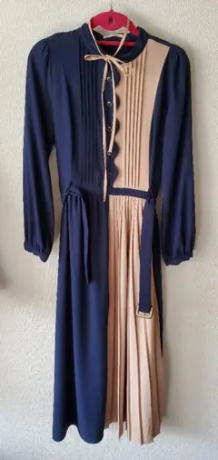 REDYAZEL　カラーブロックプリーツワンピース　スカラップデザイン