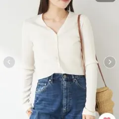 【タグ付き新品】Plage V-Neck Cropped カーディガンのサムネイル