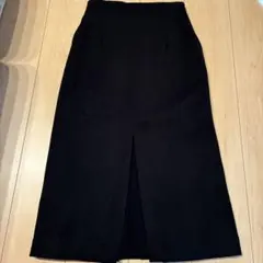 ほぼ新品　ヤマダヤ　フェンネル　黒 スリット入り プリーツタイトスカート