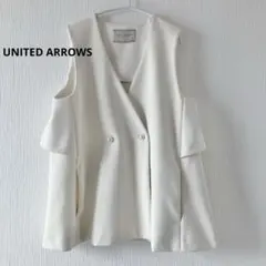 美品UNITED ARROWS パールボタン　 バックペプラム　ジレ