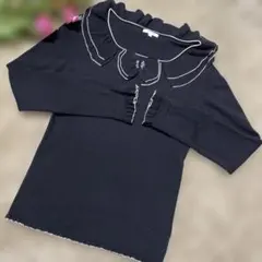 To be CHIC 春ニット　ブラックx白　袖先フリルかわいいꈍ .̮ ꈍ