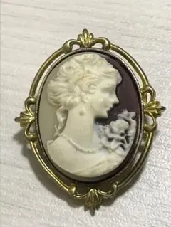 ヴィンテージカメオ風ブローチ