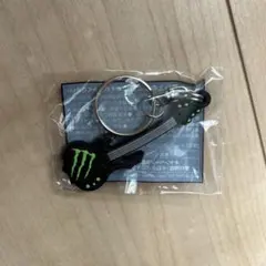 モンスターエナジー ギター型キーホルダー