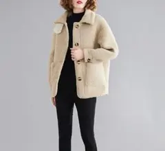 ベージュ ボアジャケット ボタン付き