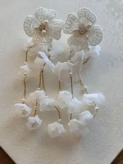 華やかフラワーイヤリング ＆ 蝶々ヘアアクセパーツ セット ウェディング