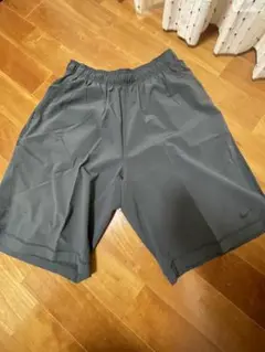 NIKE ショートパンツ グレー XLサイズのサムネイル
