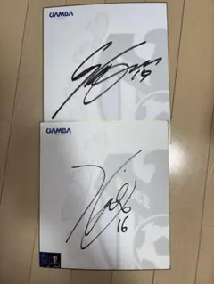 ガンバ大阪 選手サイン2枚セット（ファンウィジョと誰か）
