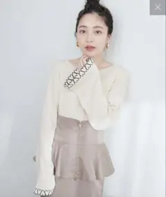 お袖ハートショート丈ニットプルオーバー