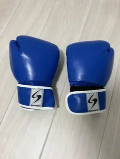 ボクシンググローブ