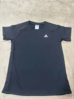 adidas 半袖Tシャツ ブラック　スポーツウェア