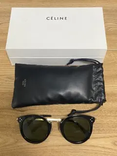 登坂広臣、BTSテテ着用CELINE トリオンフサングラス ケース、レンズ磨