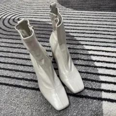 ZARA ホワイトヒールブーツ スクエアトゥ24cm