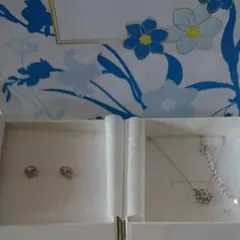 Samantha Tiara k18wgダイアモンドピアス＆ネックレスのサムネイル