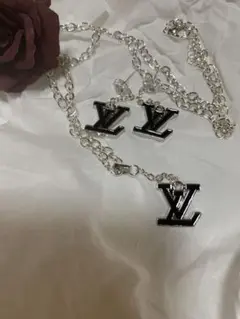 LV標誌 銀飾套裝