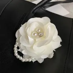 お花コサージュ パール ブローチ サテン ホワイト上品 卒業式 入学式 結婚式