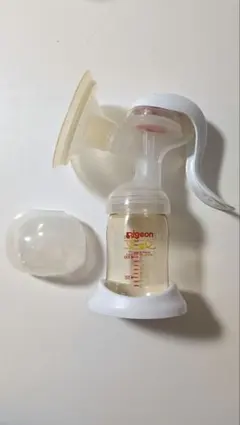 Pigeon 手動式母乳搾乳器