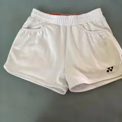 ヨネックス ホワイトショートパンツ