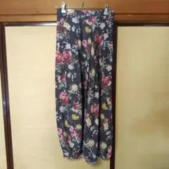 25ss COMME des GARCONS コムコム 刺繍花柄バルーンパンツ Commentary] The unknown world of Comme des Garçons balloon