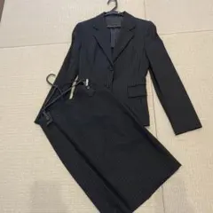 アンタイトル　スカートスーツ上下　黒　ストライプ　M