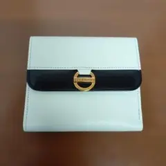 GIVENCHY　折り財布　ダブルホック　小銭入れ付き　グリーン系　極美品!のサムネイル