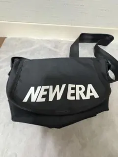 NEW ERA ブラック メッセンジャーバッグ
