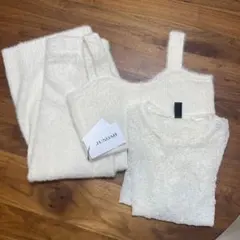 JUNOAH ホワイト ファー素材 セットアップ＋シアーシャツ