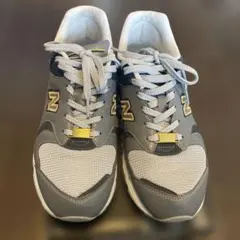 希少】New Balance CM1700MN ベージュ 27.5cm - メルカリ